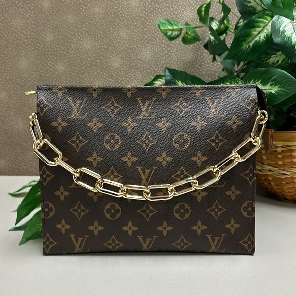 🔥🔥🔥Authentic Louis Vuitton Toiletry 26 Pochette Handbag